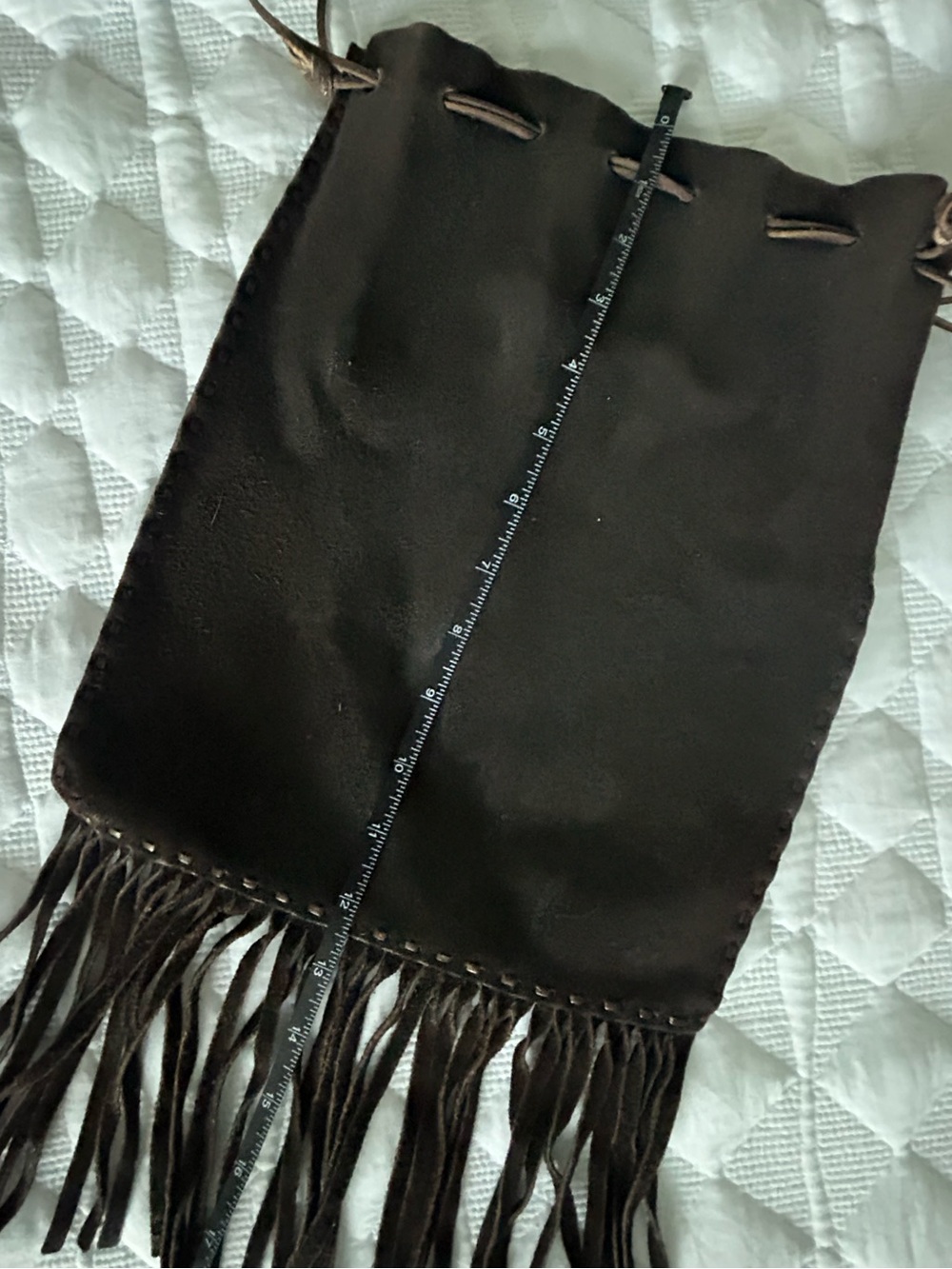 Handmade Brown Suede Drawstring Crossbody Shoulder Bag with Fringe - Vintage! - Picture 9 of 12